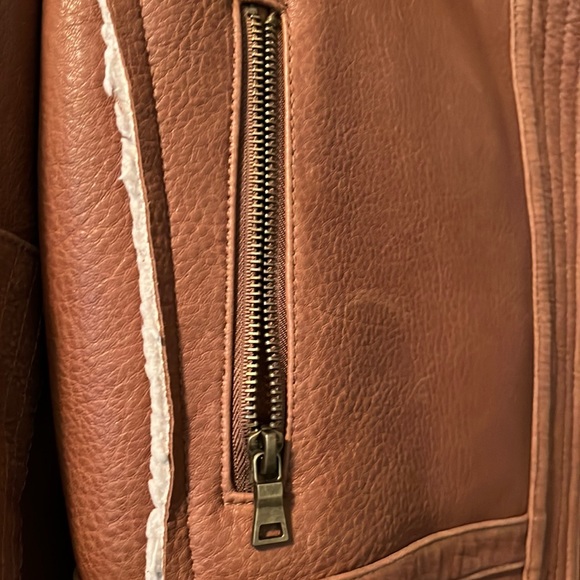 Leather jacket - Picture 2 of 16